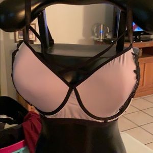 Padded underwire bra